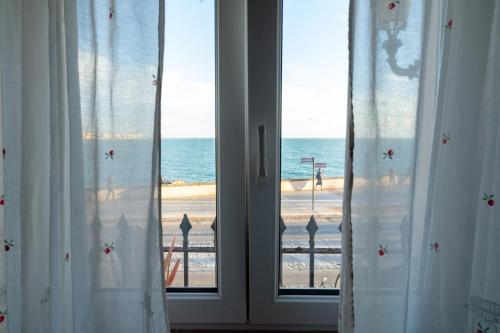 La casa del mar by Gades Gestión