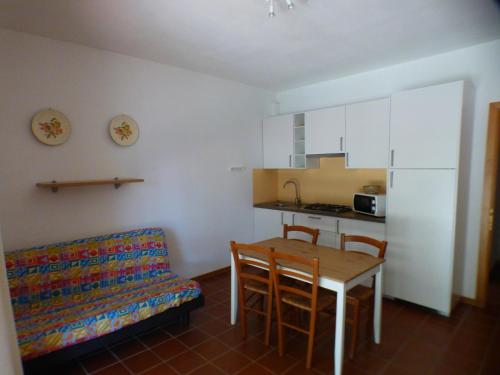 Una cocina o cocineta en Ghiacci Vecchi Residence