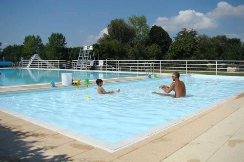 Πισίνα στο ή κοντά στο Chalet cosy proche mer