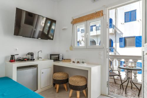 Gallery image of Kleris Studio 1 Tinos in Tinos Town