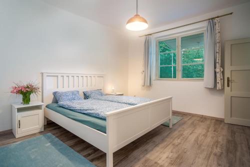 Dégi Festetics-kastély, Park Vendégház 8135 Dég, 11 Hunyadi János utca kép - 3