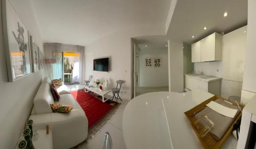 Renovated Cannes Centre Banane balcon