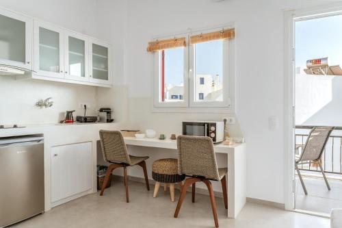 Η κουζίνα ή μικρή κουζίνα στο Kleris Apartment 4 Tinos
