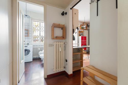 GuestHost - APT with huge Terrace- Calvairate District