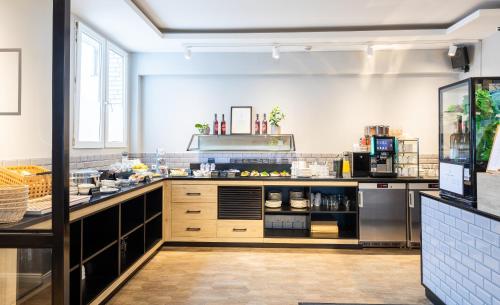 Cucina o angolo cottura di YORS Boutique Hotel