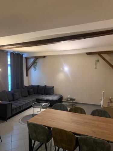 T4 en centre-ville, proche gare avec parking