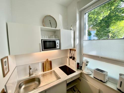 A kitchen or kitchenette at Studio 229