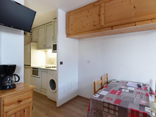 Studio central fonctionnel avec vue, couettes et lave-linge