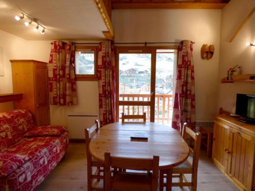 Appartement centre village, 6 personnes, 1 mezzanine - VLII70