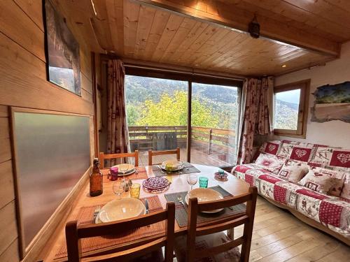 Studio 4 pers, proximité commerces et pistes, parking, terrasse Ouest, piscine l'été - Méribel