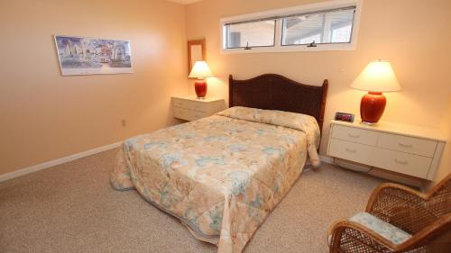 Postel nebo postele na pokoji v ubytování OCEANFRONT, 1 BR, Ocean Views, Community Pool and Beach Accesses, C204A, Surfside Paradise