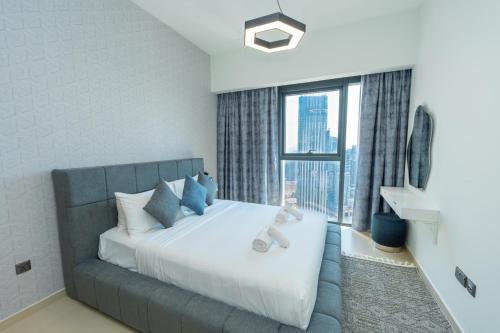 Postel nebo postele na pokoji v ubytování Golden Star !Thriving 1 Bed Apartment!