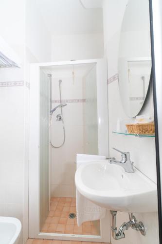 Koupelna v ubytování Hotel Sampaoli