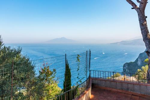 Capri Turquoise by Napoliapartments