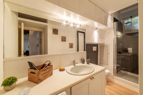 GuestHost - Piazza di Spagna Classy Apartment