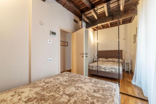 GuestHost - Piazza di Spagna Classy Apartment