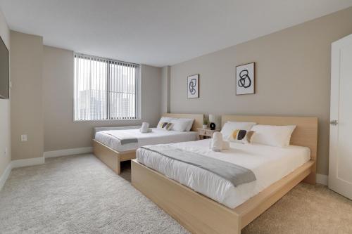Elegant Apartment for Business Travelers at Crystal City Image
