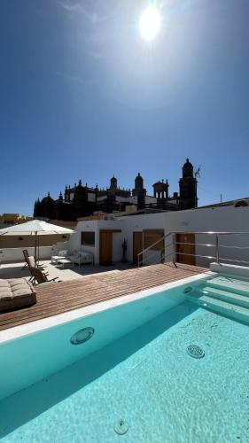 C-10 Vegueta Apartment - Private Rooftop Pool