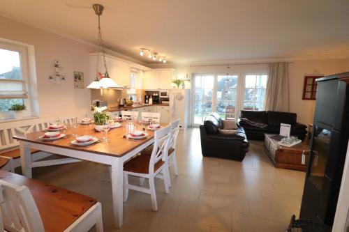 Køkken eller tekøkken på Ferienhaus Achternkieker