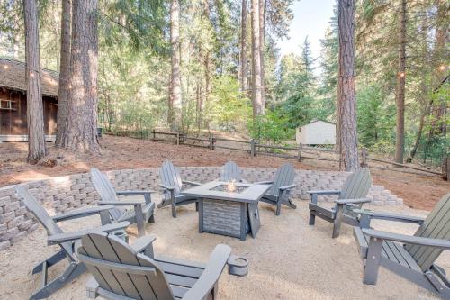Gallery image of Pollock Pines Cabin Game Room with AandC and Heat! in Pollock Pines