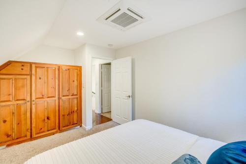 Gallery image of Pollock Pines Cabin Game Room with AandC and Heat! in Pollock Pines