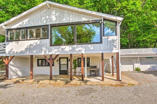 Gallery image of Stylish Franklin Cabin on 6 Private Acres! in Franklin