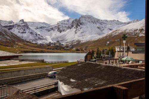Photo de la galerie de l'établissement Tignes Le Lac - Appartement au pied des pistes (6 personnes), à Tignes