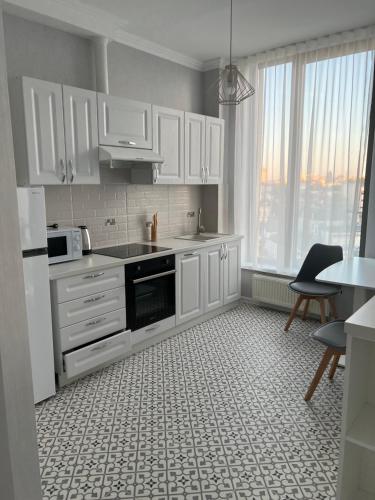 Crown Plaza Park Luxury Apartment