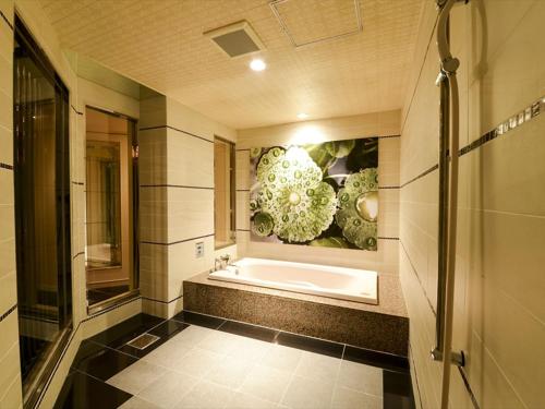 Et badeværelse på HOTEL CHANT - Adult Only 大人専用