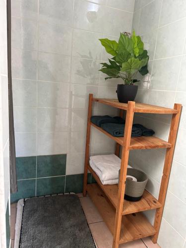 Ένα μπάνιο στο Bungalow Marie