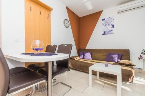 Apartment in Crikvenica with sea view, terrace, air conditioning, WiFi 3492-6