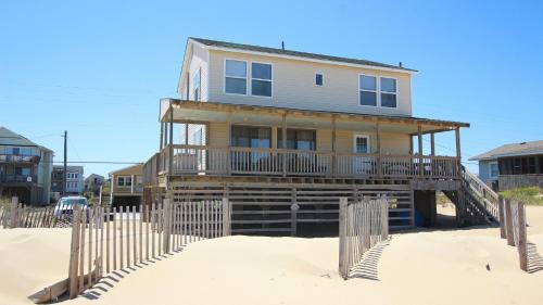 Afbeelding uit fotogalerij van OCEANFRONT, Ocean Views, Dogs Welcome, Beach Access, KH42, Sea Eagle in Kitty Hawk