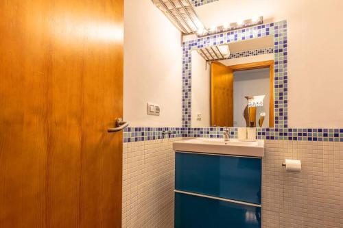 Apartamento en la calle principal con solarium.