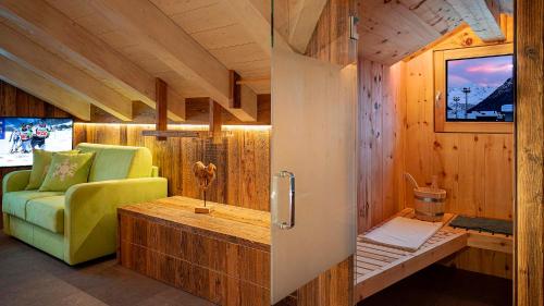 Chalet Mott