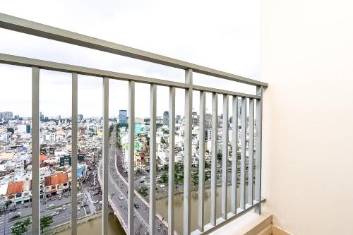 Balkón nebo terasa v ubytování MKA Summerset Rivergate Saigon Central