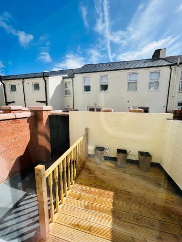 2025 Award Winner Liverpool Peach House - 4 Bedrooms photo 73