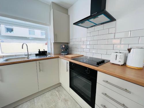 2025 Award Winner Liverpool Peach House - 4 Bedrooms photo 59