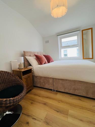 2025 Award Winner Liverpool Peach House - 4 Bedrooms photo 46