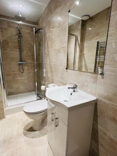 2025 Award Winner Liverpool Peach House - 4 Bedrooms photo 31