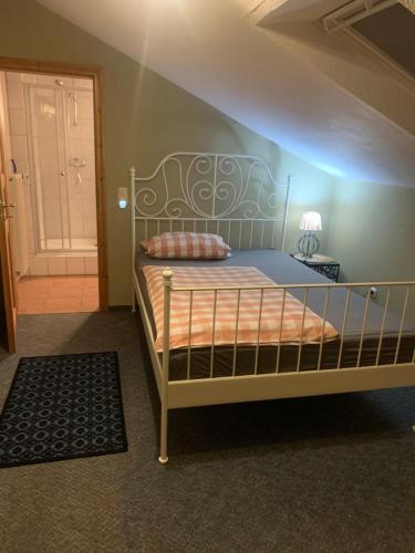 Postel nebo postele na pokoji v ubytování Lindenblüte