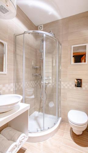 Un baño de Stylish Corner Maisonette - Sunflower
