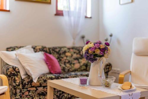 Photo de la galerie de l'établissement Idylický rodinný penzión Arkádia pri Dunajskej cyklotrase, à Kyselica