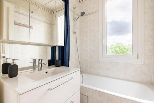 Photo de la galerie de l'établissement NATION HANDSOME APARTMENT, à Paris