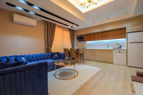 Η κουζίνα ή μικρή κουζίνα στο Elysium Deluxe Suites Antalya
