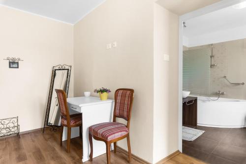 Ένα μπάνιο στο Vila Flavia