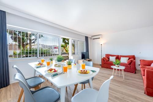 797 HOLIDAY RENTALS - Piso reformado con amplia terraza Carihue