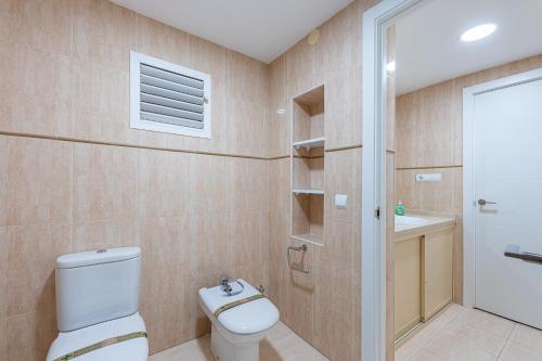 797 HOLIDAY RENTALS - Piso reformado con amplia terraza Carihue