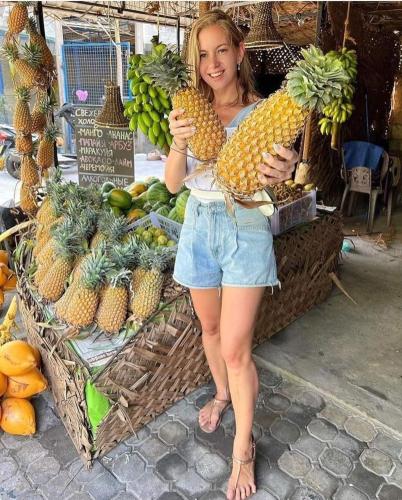 Tetamu yang menginap di Aloe Vera villa