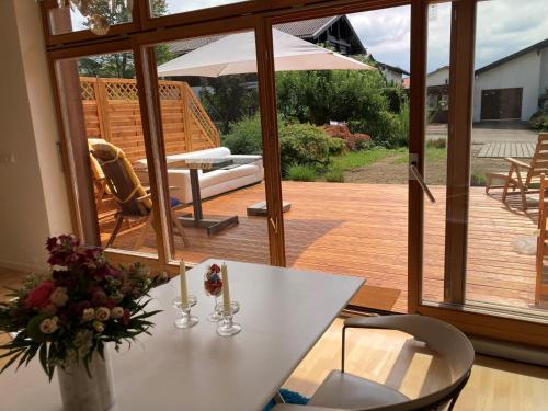 Taman di luar Tu Casa Chiemsee Ferienhaus