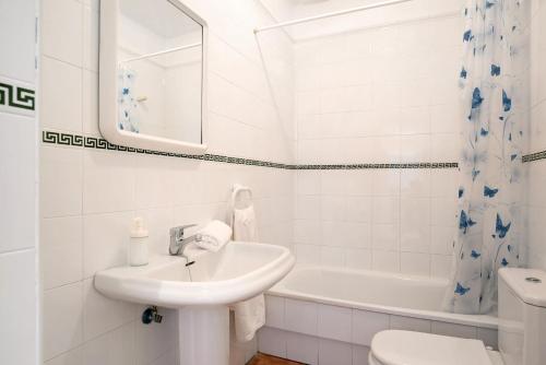 Ένα μπάνιο στο Daralba Conil